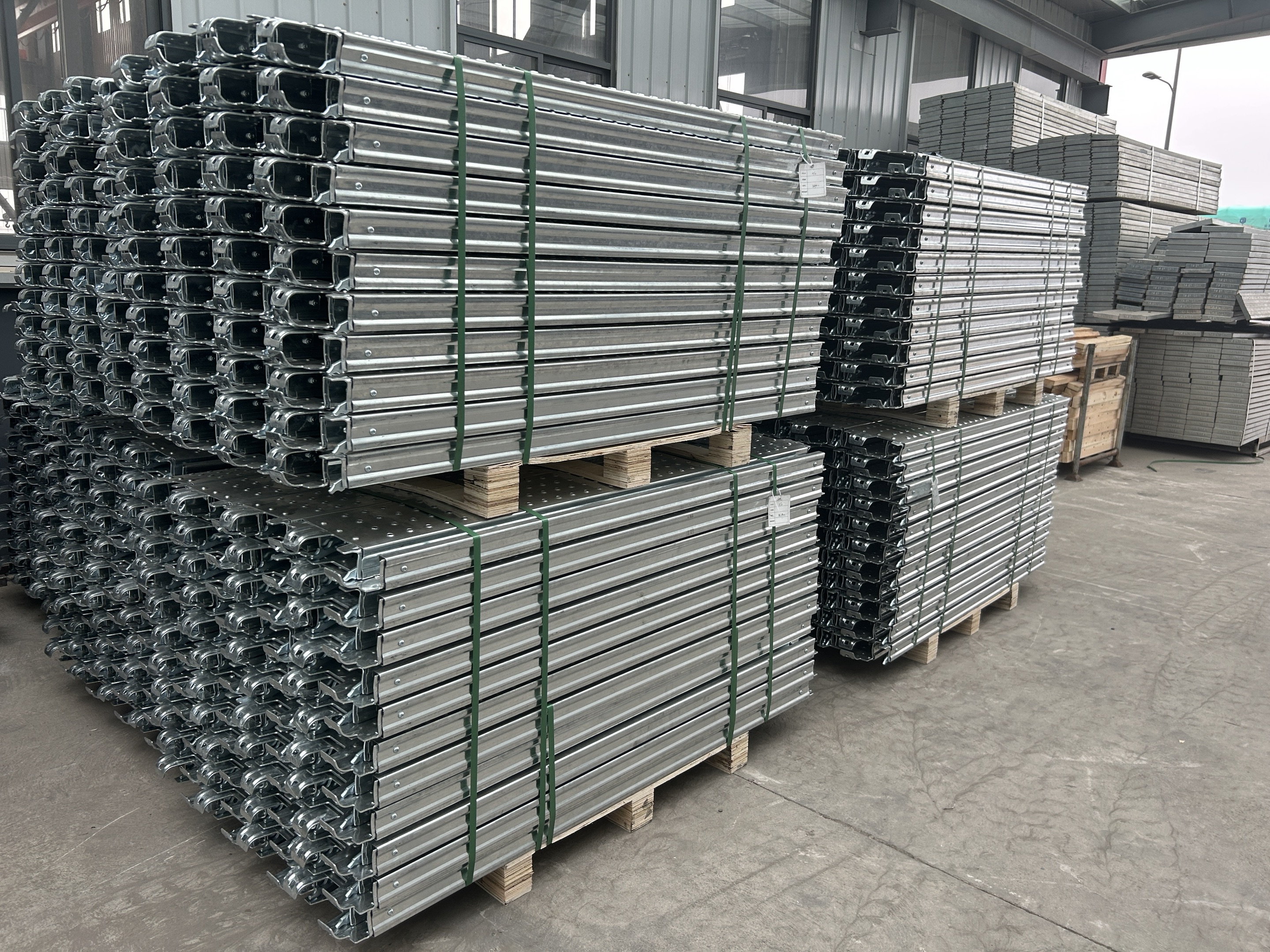 Құсқа толы тақтайшасы