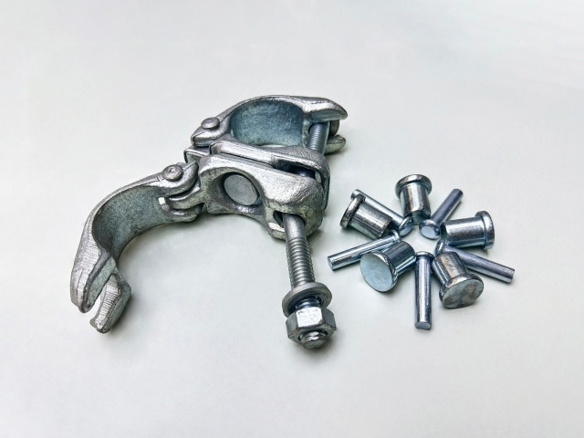 айналмалы муфтаның қақпағы тойтарма