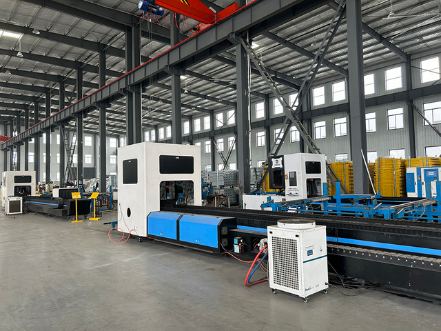 Болаттан лазерлік түтікті кесу