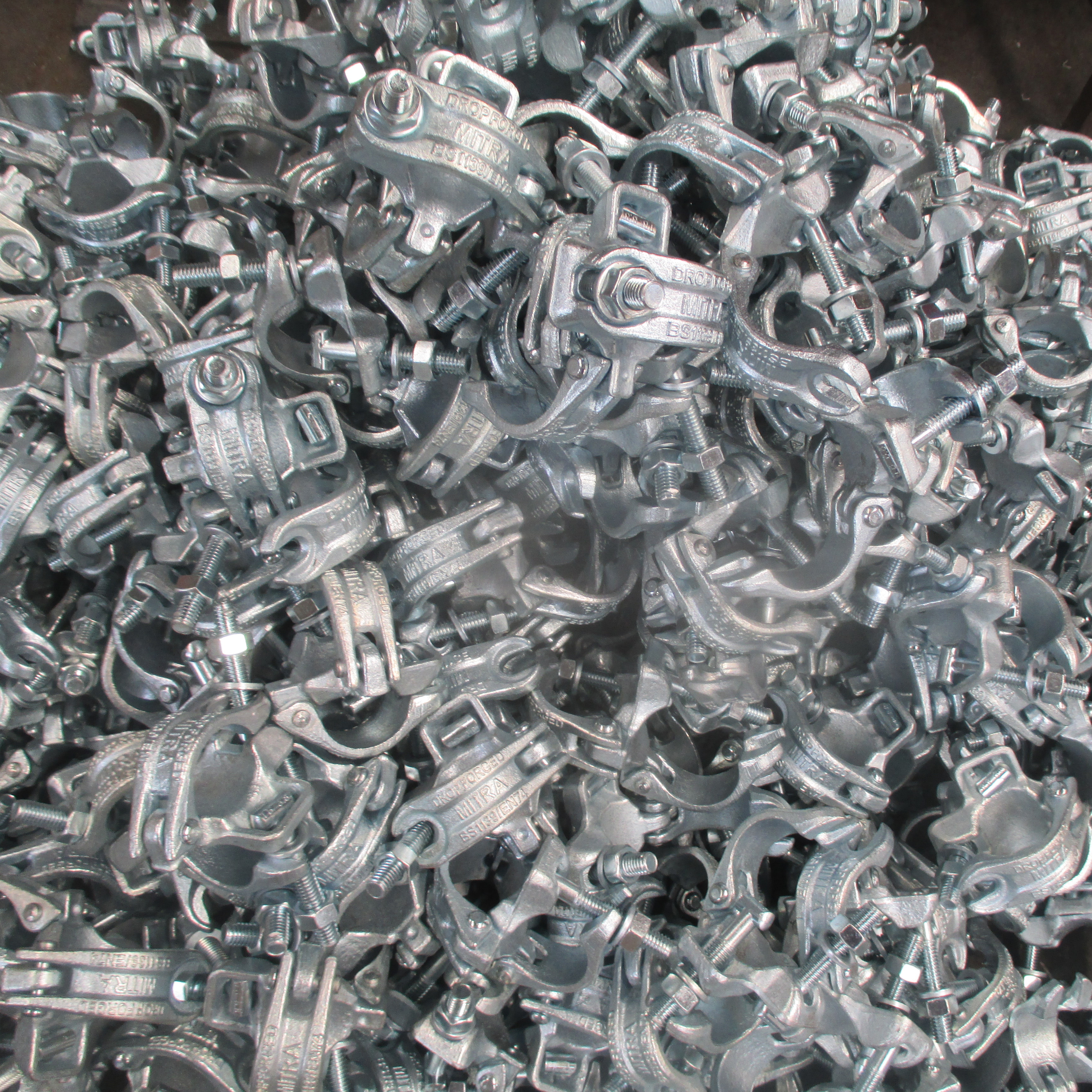 Жасанды қос муфтаны тастаңыз