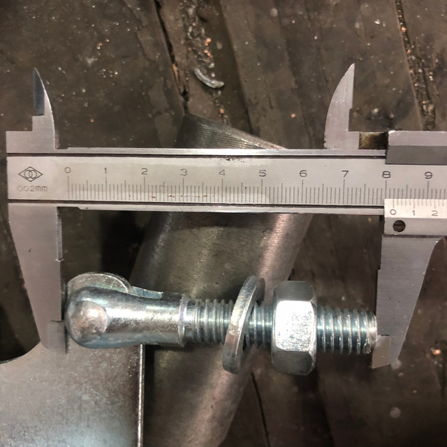 Бортты ұстап тұратын тіреуіш