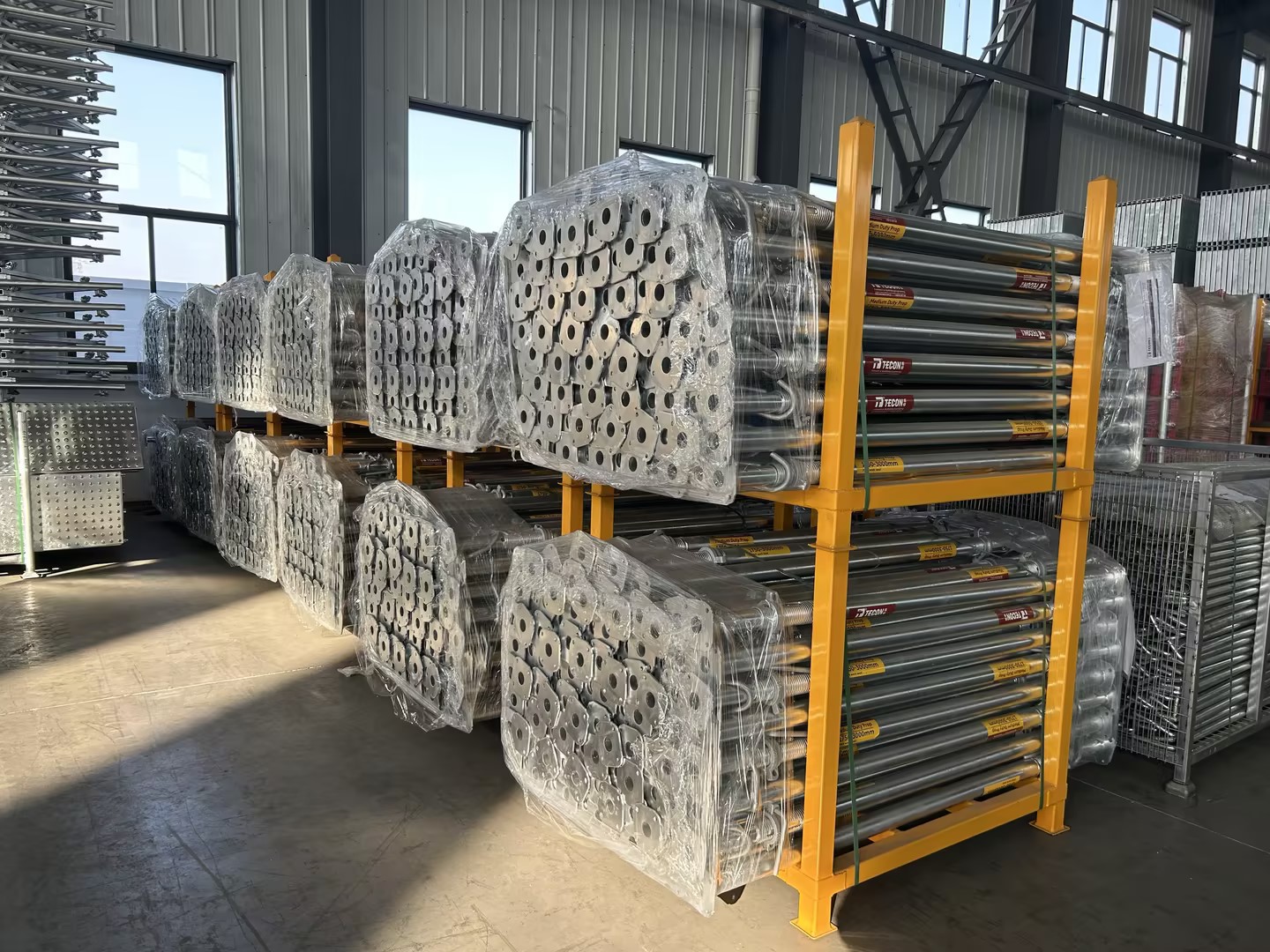 Ауыр кезекші болаттан жасалған тіректер