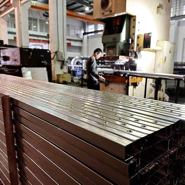 жабық болат тақтайшалар