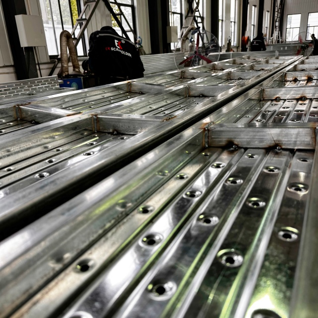 жабық болат тақтайшалар