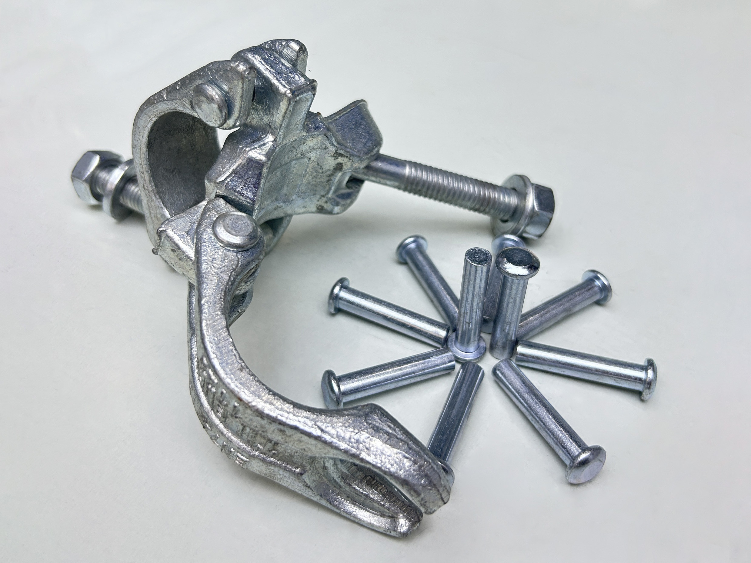 Қосарлы қосқыш негізі тойтарма