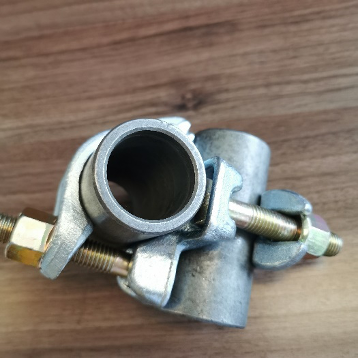 Оң жақ бұрышты тіреуіш