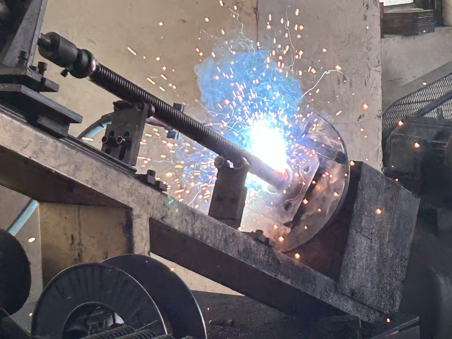 базалық домкрат дәнекерлеу 