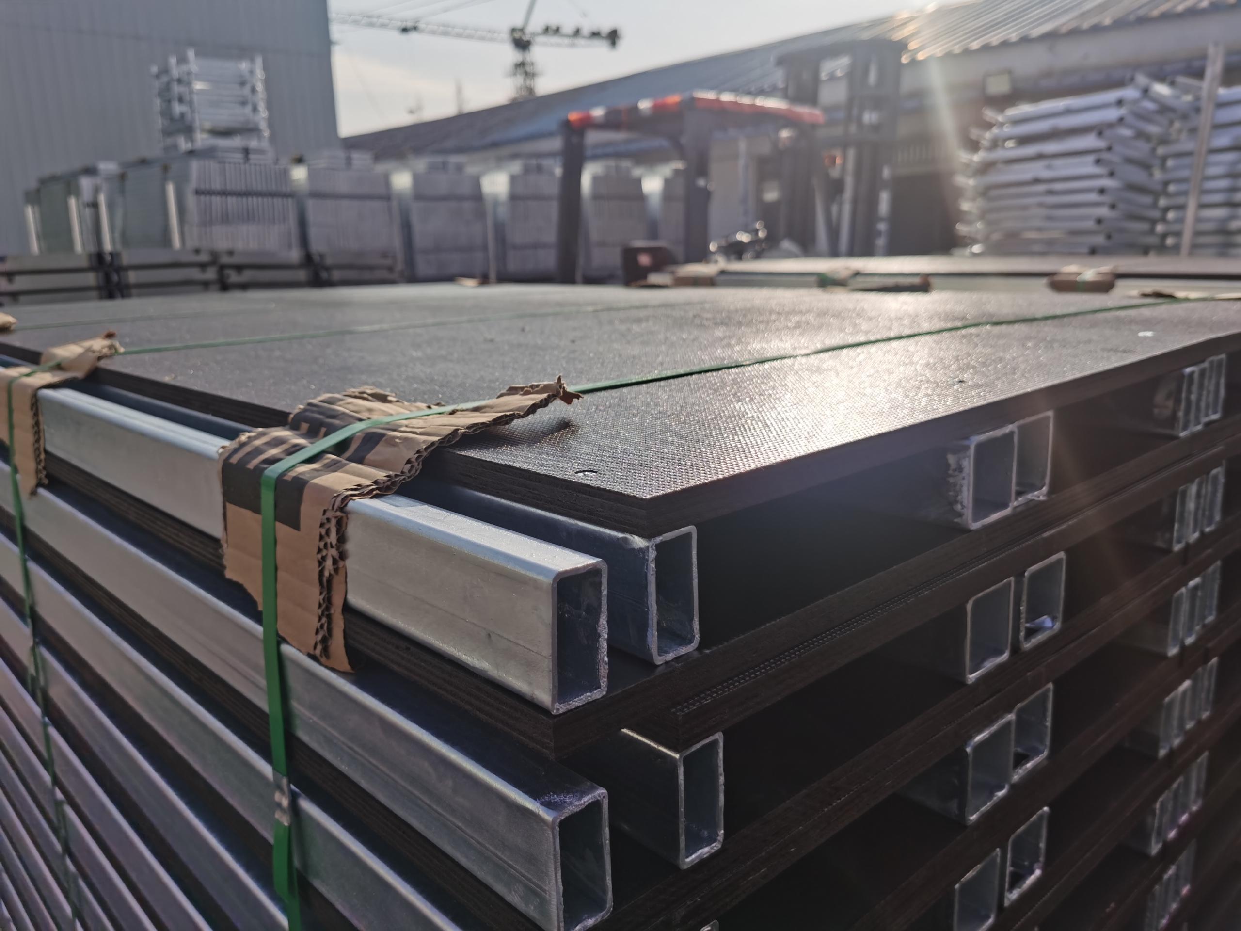 Құсқа толы тақтайшасы