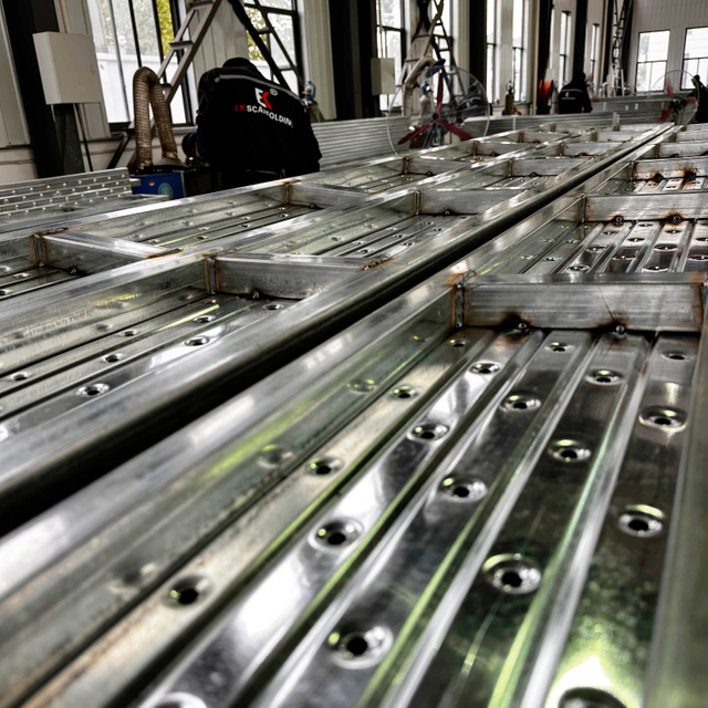 жабық болат тақтайшалар