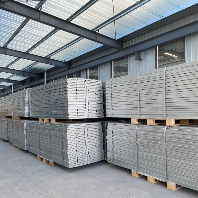 Жабық типтегі тіреуіш тақталар