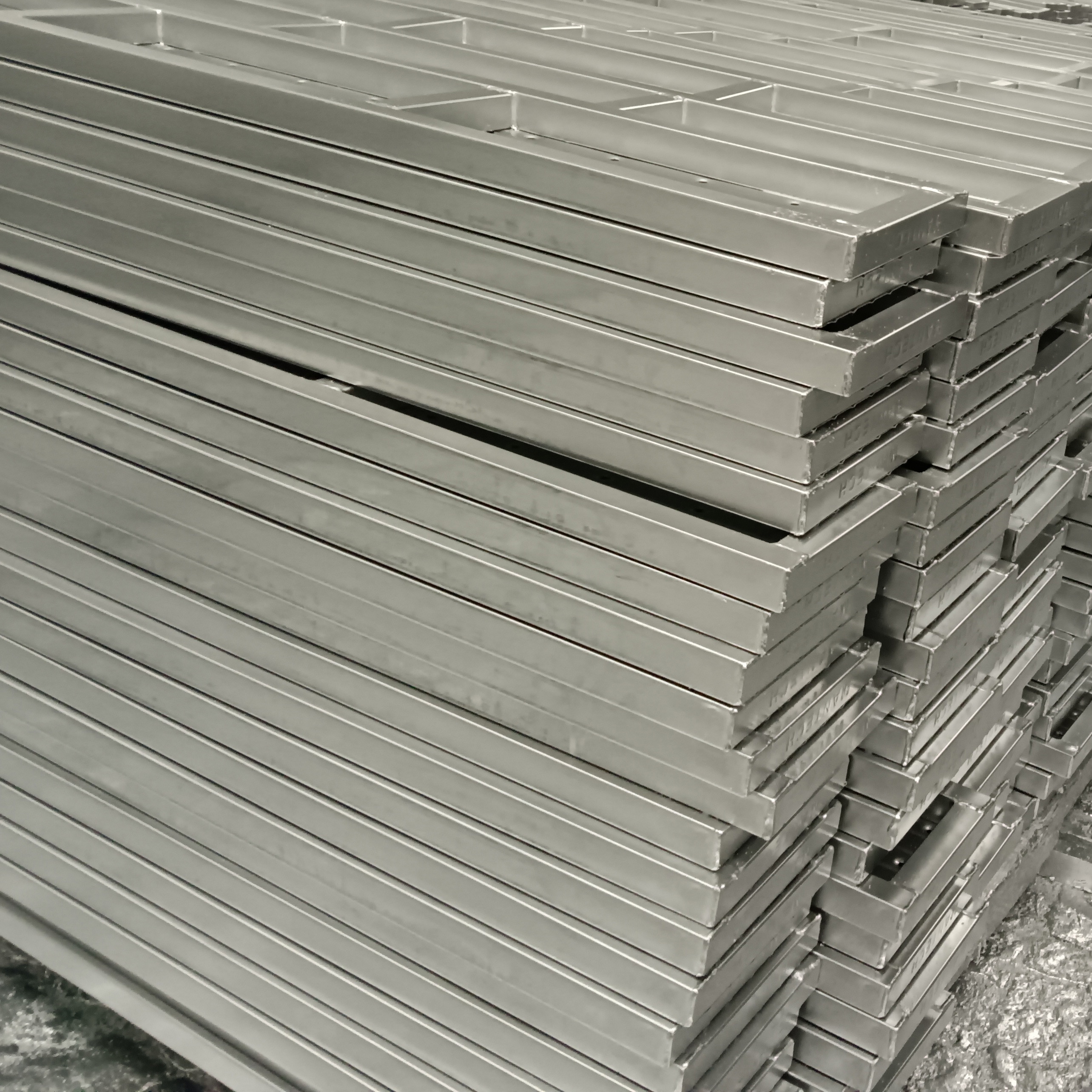 2,0 м жабық болат плиткасы 