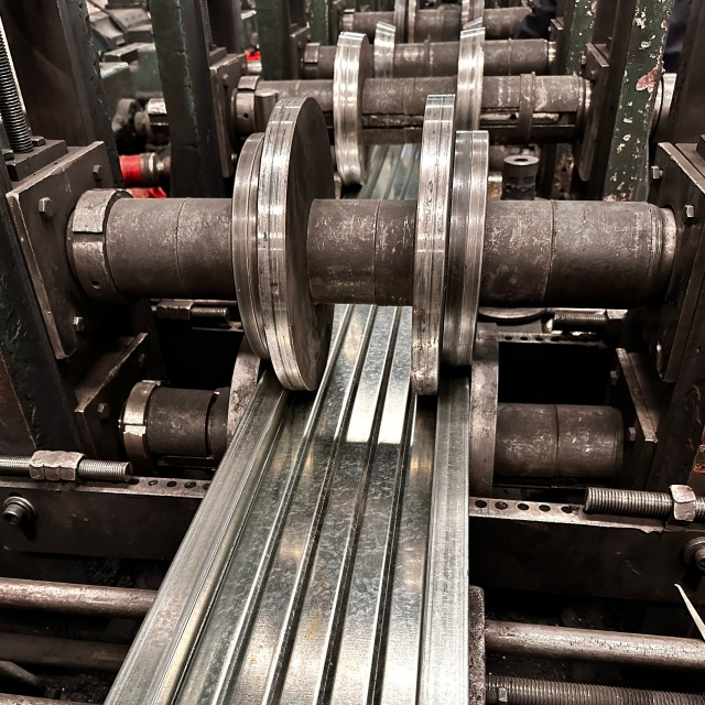 жабық болат тақтайшалар