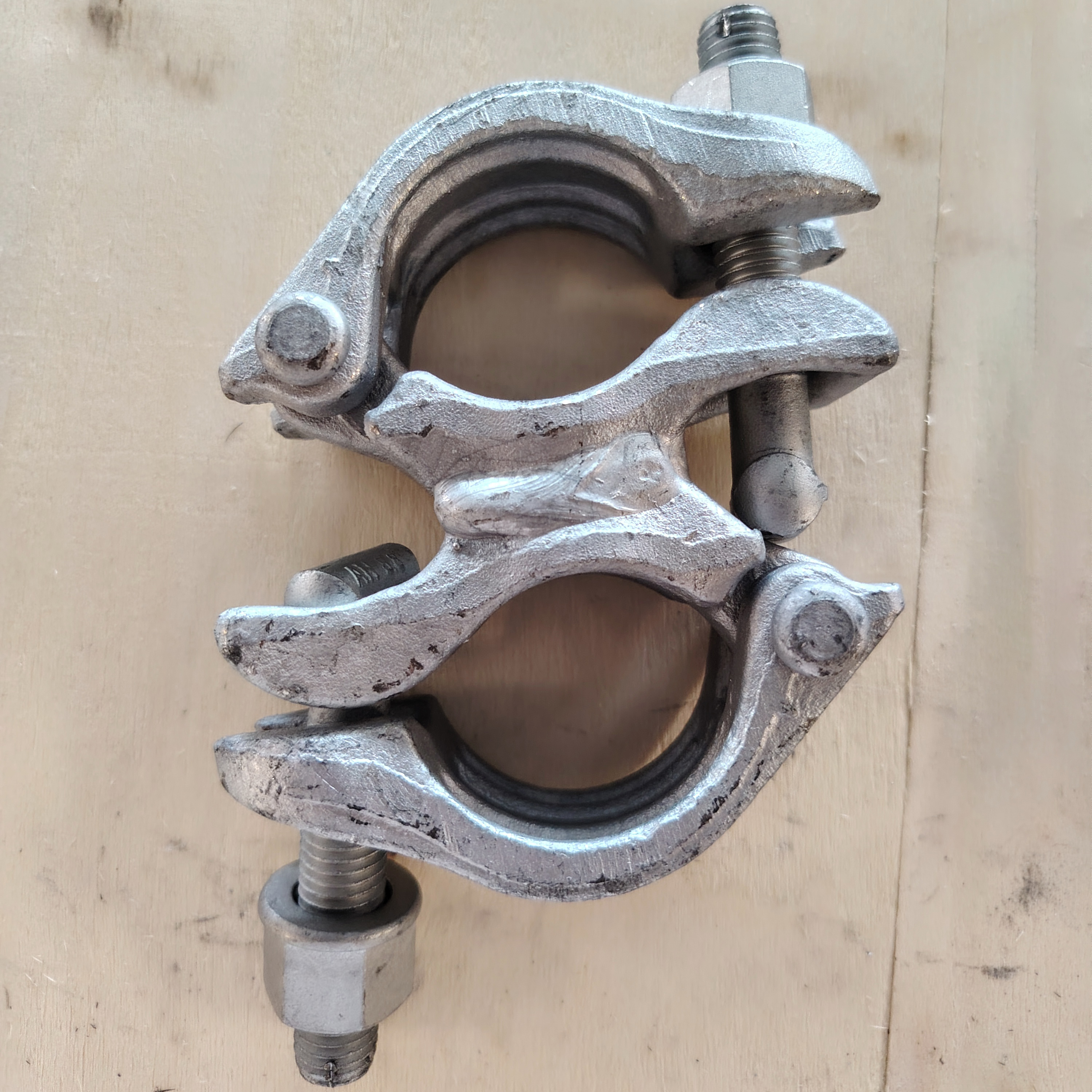 Дистанциялық қосқыш - 74 мм Арнайы пішінді тірек қысқышы