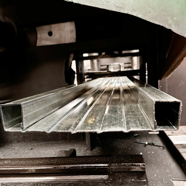 жабық болат тақтайшалар