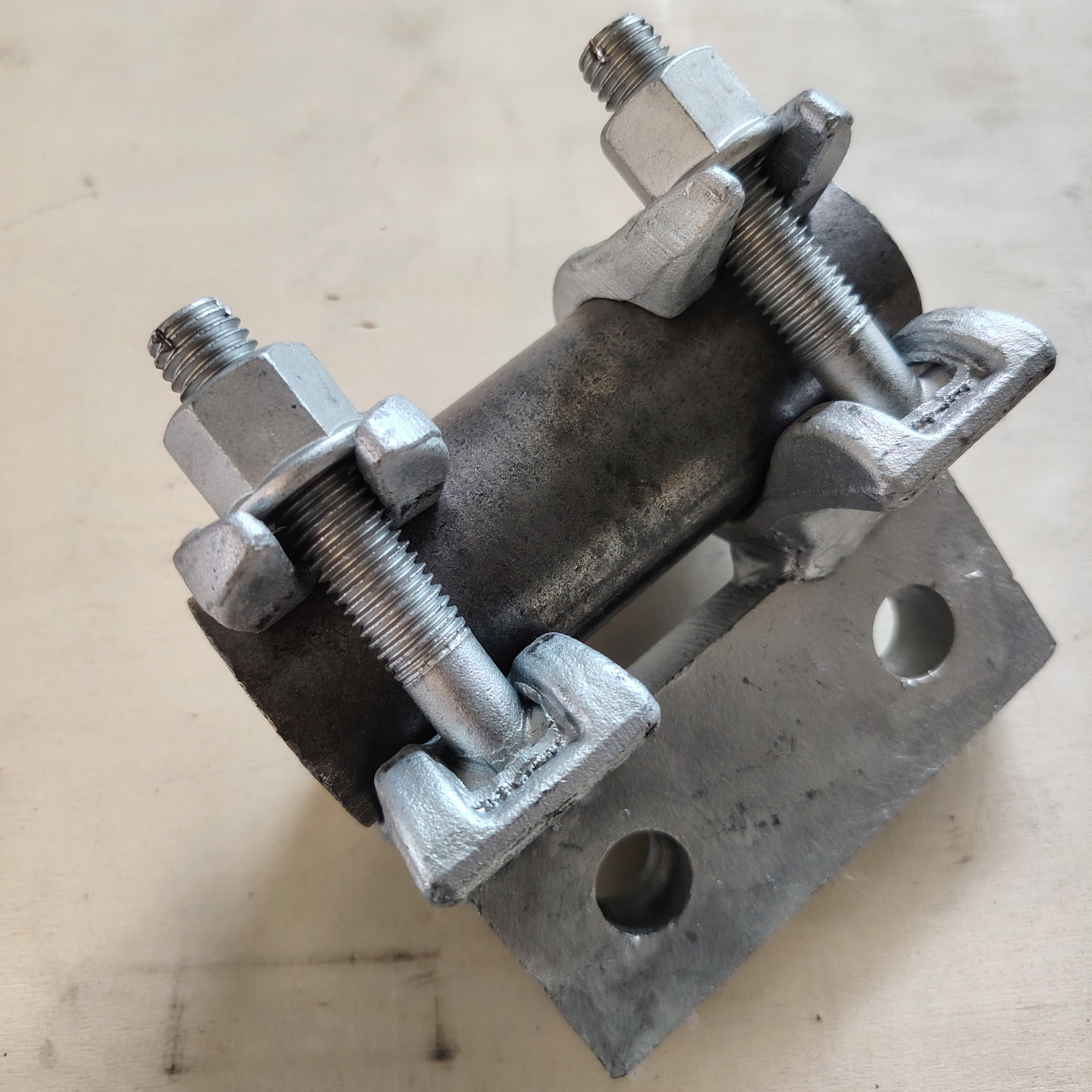 Тапсырыс беретін негіз Арнайы пішінді тірек қысқышы