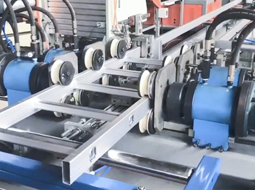 Алюминийді тіреуіш баспалдақ